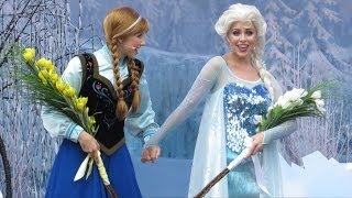 Anna and Elsas Official Welcome with Olaf Lead Guests in Singing quotLet it Goquot at Frozen Summer Fun [upl. by Ydarg221]