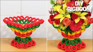 How to make Flower Vase with Newspaper amp Woolen2018 Super Easy DBB [upl. by Yramliw]