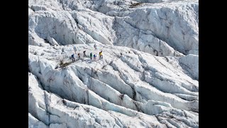 Die spektakuläre Gletscherwanderung im Berninamassiv [upl. by Saraann]