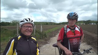 Vélo à Vannes de nouvelles pistes cyclables construites par Golfe du Morbihan Vannes agglomération [upl. by Edmond973]