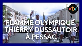 Thierry Dussautoir portreur de la flamme olympique à Pessac [upl. by Lin]