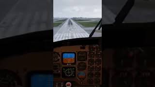 AirfoilLabs King Air 350 Landing at KSEA with Gusting Winds [upl. by Gable]