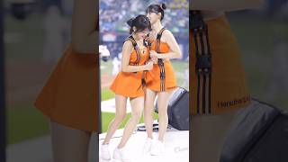 어깨빵하는 하지원 치어리더 직캠 한화이글스 Ha Jiwon Cheerleader 240411 4K [upl. by Schaab]