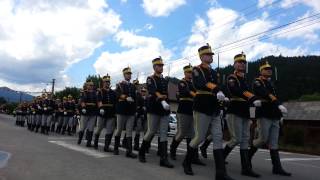 Parada regimentului de GARDA SI PROTOCOL MIHAI VITEAZU la Tulghes jud Harghita26062014 [upl. by Enyr]