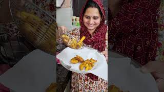 momos ki craving mitane ke liye ghar par banaye mast pakode minivlog shortvideo recepies pakora [upl. by Hilton]