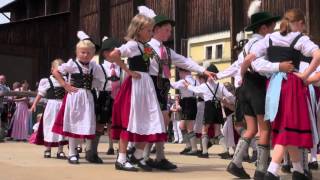 Trachtenjugend Heimat und Trachtenverein sAlpenröserl mit der Sternpolka [upl. by Zenia700]