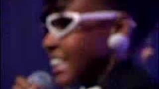 Janelle Monae  Violet Stars Happy Hunting live [upl. by Sowell241]