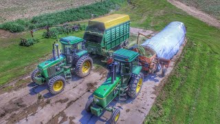 Chopping Hay 2018 in Iowa  John Deere 4450 3970 Chopper amp 716a Wagons [upl. by Phiona]