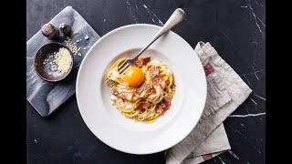 Recette de Philippe Etchebest  Les véritables pâtes fraiches à la carbonara du top [upl. by Jair473]