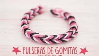 Cómo hacer pulseras de gomitas sin telar  Rainbow Loom [upl. by Sauncho872]