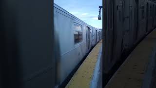 R143 L train departing anlentic ave [upl. by Kumar]