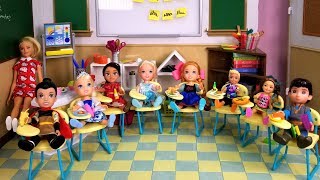 School started  Elsa and Anna toddlers  first day  new students  Barbie is teacher  classroom [upl. by Drofiar]