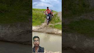 Kaise Pani se bike nikala 😱😱 automobile duke ktmduke bikestunt viralvideo shorts trending [upl. by Ilrahc]