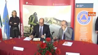 NICOLA ZINGARETTI INAUGURA CENTRO POLIFUNZIONALE A POGGIO MIRTETO  27 Marzo 2015 [upl. by Annoeik895]