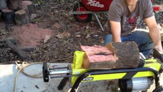 Ryobi 4 ton log splitter [upl. by Oniotna]