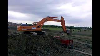 Doosan DX 420 Excavator [upl. by Meehaf879]