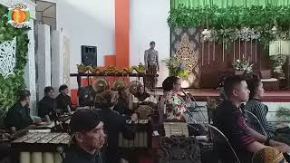 Iringan Gambyong Pareanom dalam Resepsi Pengantin Bp Bamabang Sutejo SKar [upl. by Dias]