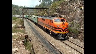 Diesel locomotives including quad GM streamliners  no4168 freight  Cowan bank  late 2004 [upl. by Eboh]