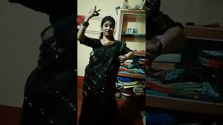 Ekta kalo vromor gun gun gun dance [upl. by Cade]