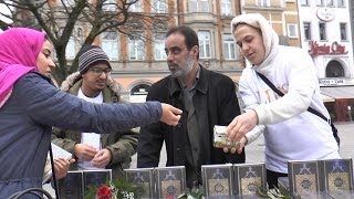 Lies Infostand in Aachen am 04 01 2014 [upl. by Ngo347]