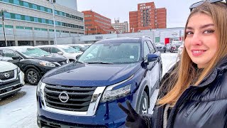 2024 Nissan Pathfinder SL Deep Ocean Blue Pearl Exterior  review from a dealership in a snow storm [upl. by Chapa525]