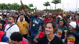 Teddy Riner accueilli en superstar dans sa Guadeloupe natale [upl. by Yleik]