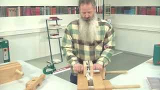 Holzwerkzeuge im Einsatz  Schmedt The World of Bookbinding [upl. by Naeroled]