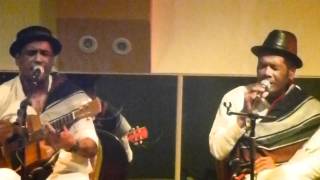 TSY MANKAIZAFEO GASY LIVE PARIS 12112011 [upl. by Namielus930]