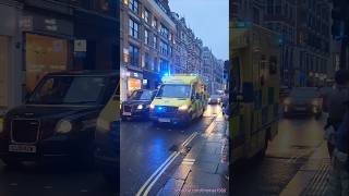 Krankenwagen mit blaulicht in London [upl. by Neurath93]