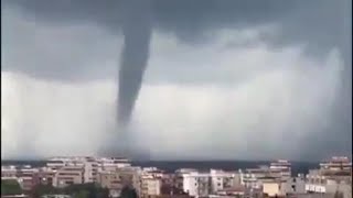 Il video della tromba marina nel mare davanti a Livorno [upl. by Jago384]