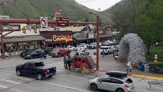 JACKSON HOLE WYOMING VLOG Rodeo Cowboy Bar and The Best Hotel [upl. by Eilrak]