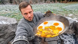 Bratkartoffeln und Spiegeleier  Hochgenuss vom Lagerfeuer [upl. by Monreal]