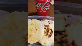 Arepas Venezolanas arepasvenezolanas tradicion Con Jamón Mantequilla 🧈 y Queso 🧀 CocaCola [upl. by Immat]