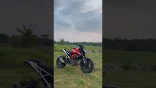 Guys video editing kaisa hai bolna 🤗duke390 editing shrots ktm [upl. by Elwira]