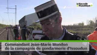 VIDEO Un automobiliste meurt percuté par un train Indre [upl. by Filemon]