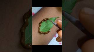 Ennathu leaf 🍀 vachi eppudi kuda art 🎨 panna mudiumaviralhennaartshorts [upl. by Vivia69]