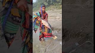 amazing hand catching fish with Ghas Ghat by river  machhali pakdane ka sabse aasan tarika fishing [upl. by Ateinotna]