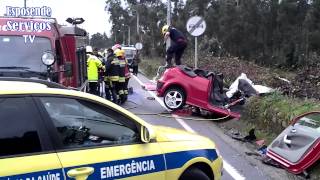 Acidente em ForjãesEsposende provoca cinco feridos [upl. by Arimahs912]