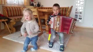 Steirische Harmonika Sternpolka mit Florian 5 Jahre alt [upl. by Sirtimed]