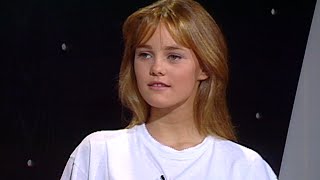 A 16 ans Vanessa Paradis allait en boîte de nuit   Extrait archives M6 Video Bank [upl. by Aneekal]