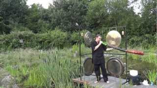 wunderbares Konzert in der Natur mit Didgeridoo Gong amp Indianer Flöte  Instrumente spielen lernen [upl. by Steffane]