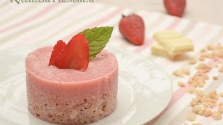 Cheesecake alle fragole con cereali e cioccolato  Ricette che Passione [upl. by Einnhoj]