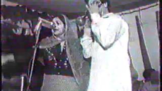 Chamkila and Amarjot  Chak Daoon Ghare Ton Kaula  LIVE  12021986 [upl. by Ocirderf]