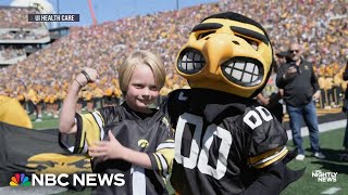 The heartwarming Iowa Hawkeye Wave football tradition [upl. by Tewfik]