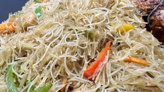 Quick amp easy Singapore noodlesRice Vermicelli on a low budget [upl. by Aube]