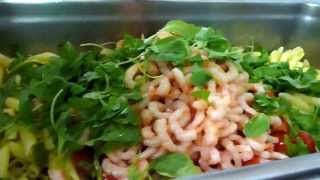 Video Ricetta  Come Cucinare Pasta Fredda Pachino Rucola e Gamberetti [upl. by Obel559]