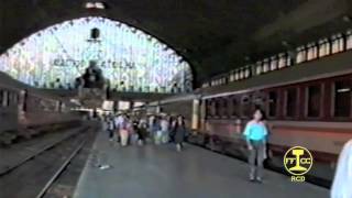 Estación de Atocha Ambiente clásico ferroviario [upl. by Asilegna]