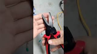 how to nterchangeable Head Multitool [upl. by Einor924]