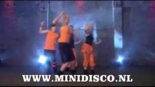 Minidisco  Dance instructor  Hogenboom  Resort Arcen [upl. by Yeoj]