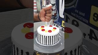 Bahut bara sa Rose 🌹 cake decorating funny ytshorts trending shortsfeed explore [upl. by Bonne]